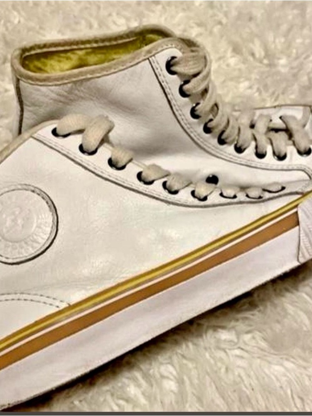 Vintage Size 7 Men's-Size 8.5
Women's Unisex PF Flyers High Top
Sneakers